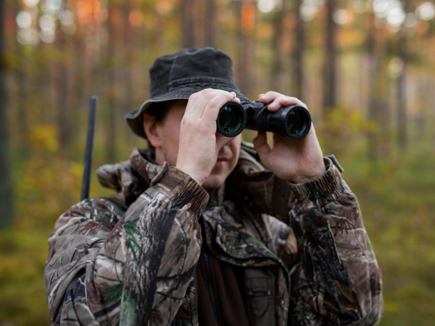 A Carolina Deer Hunter’s Quiet Lesson In Becoming Invisible