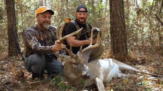 BIG NC 8 Point COMES IN TO RATTLING!!