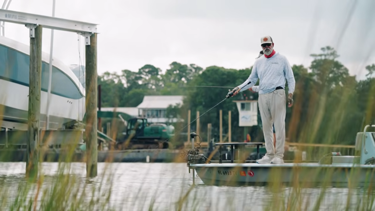 Catching GIANT Flounder Around Docks in NORTH CAROLINA